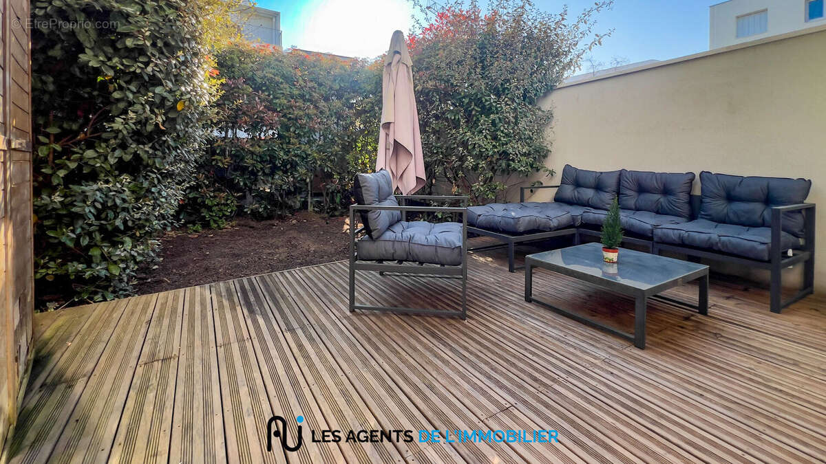 Appartement à NANTERRE