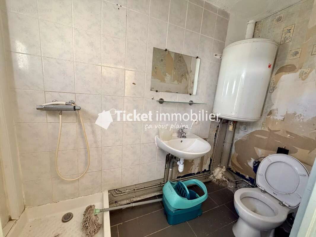 T3 à rénover – Centre-ville de Castres – 59 900 € - photo 10