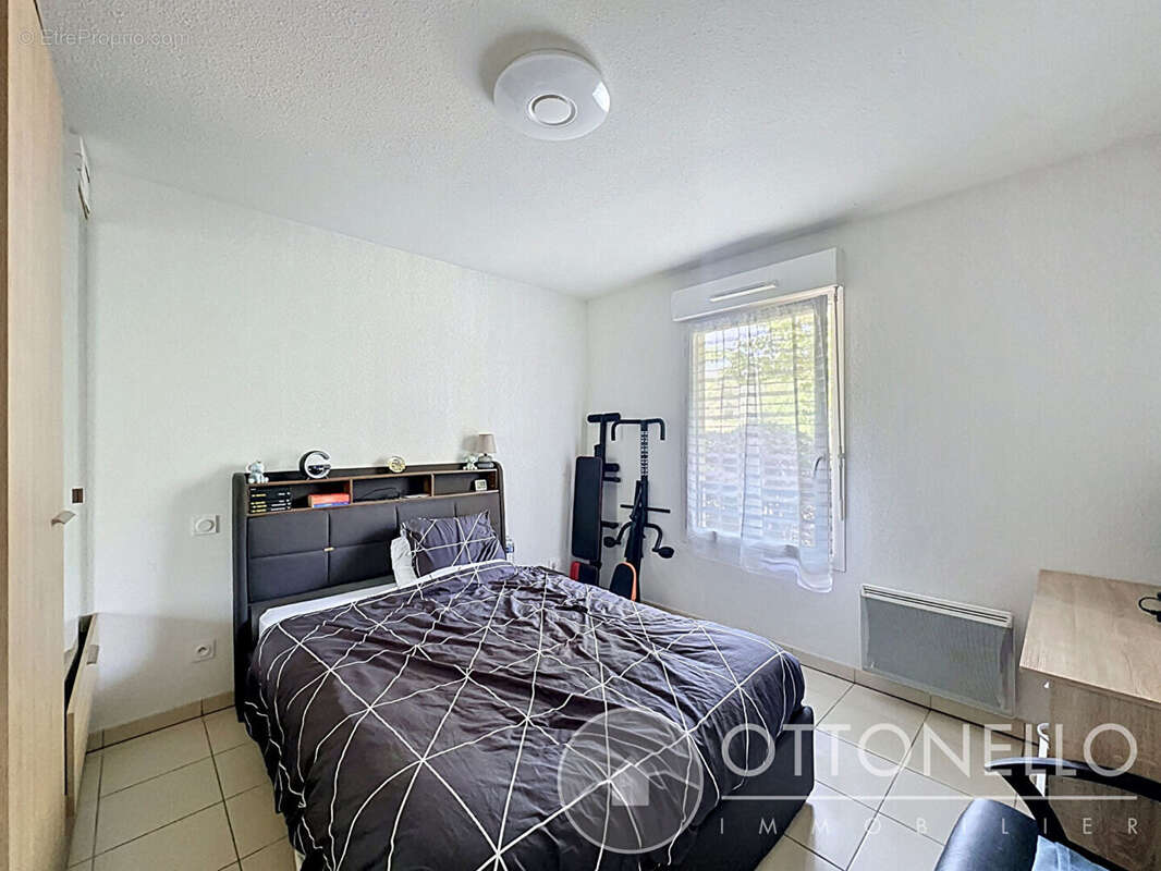 Appartement à ROQUEBRUNE-SUR-ARGENS