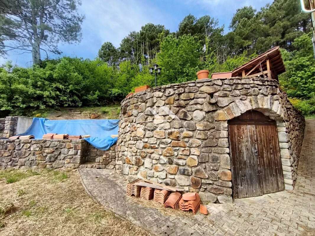 Maison à LES SALLES-DU-GARDON