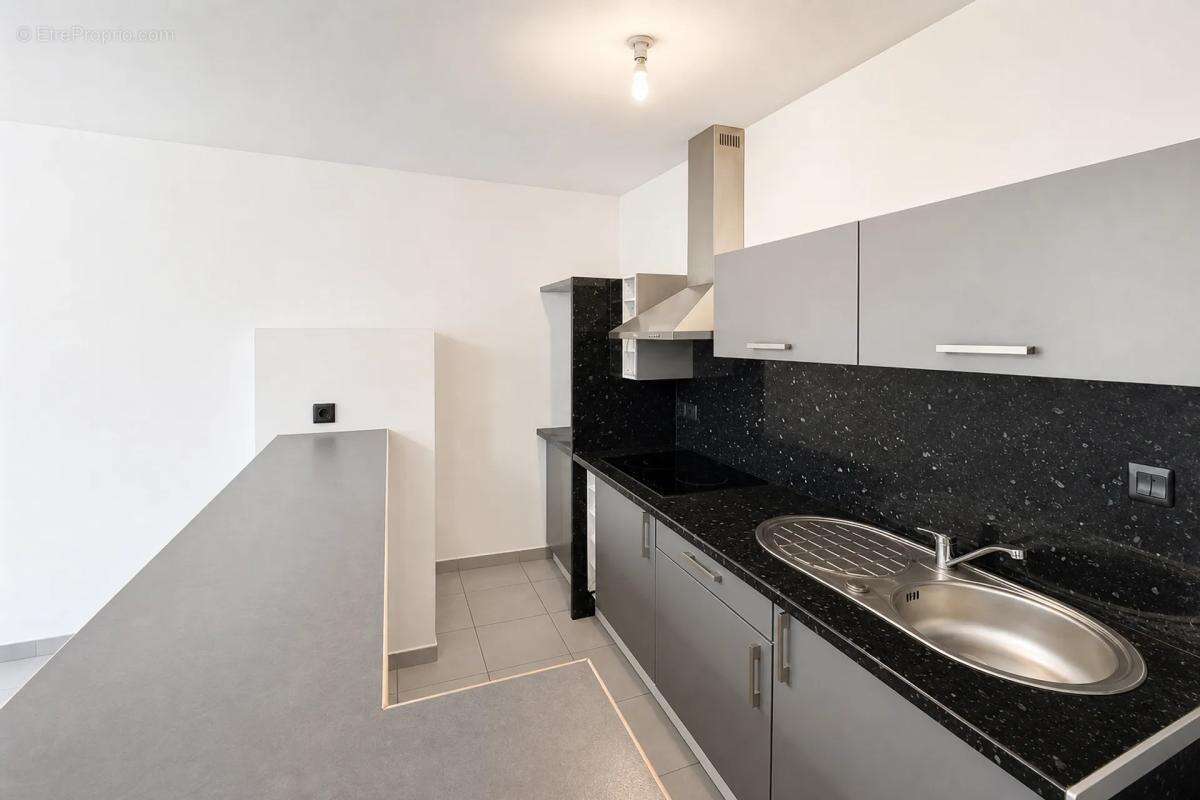 Maison spacieuse de 9 pièces à Lugos - photo 12