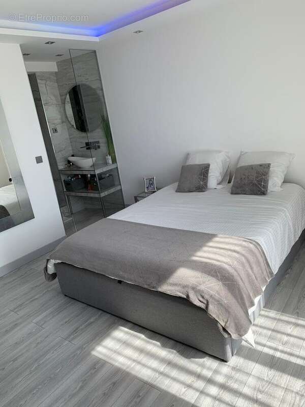 Appartement à NOGENT-SUR-MARNE