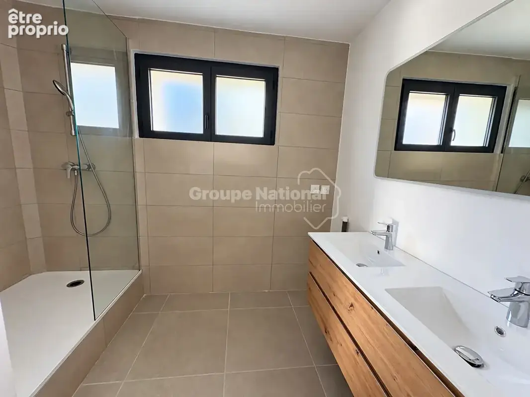 Appartement T4 de 90 m² en rez de jardin - photo 6