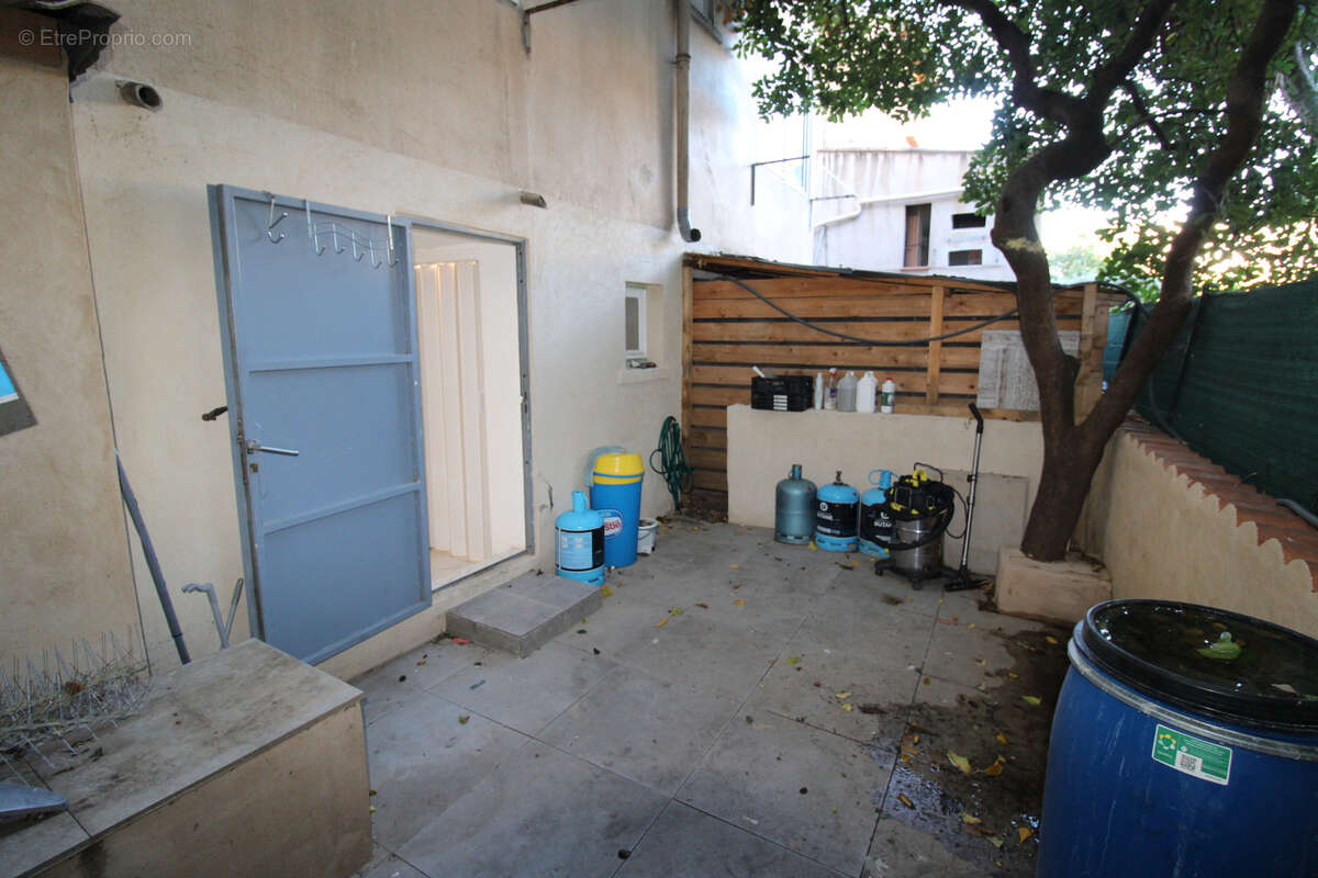 Commerce à LA GARDE