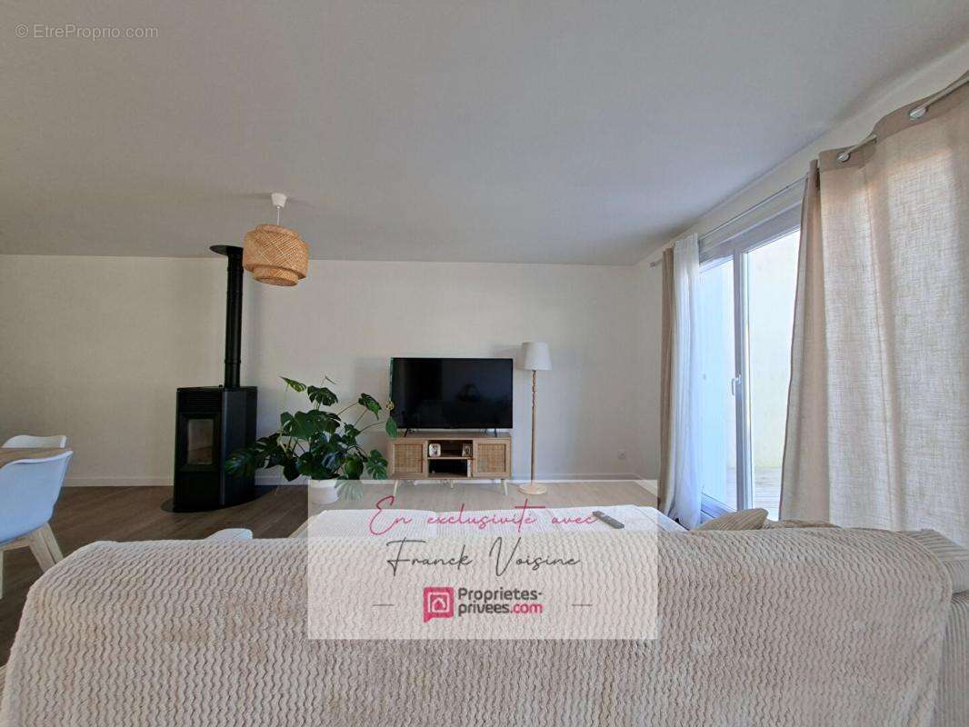A VENDRE en Exclusivité aux Châtelliers Châteaumur, Sèvremont, maison de 68 m2 avec 1 chambre et 1 bureau sur une parcelle de 34 - photo 11