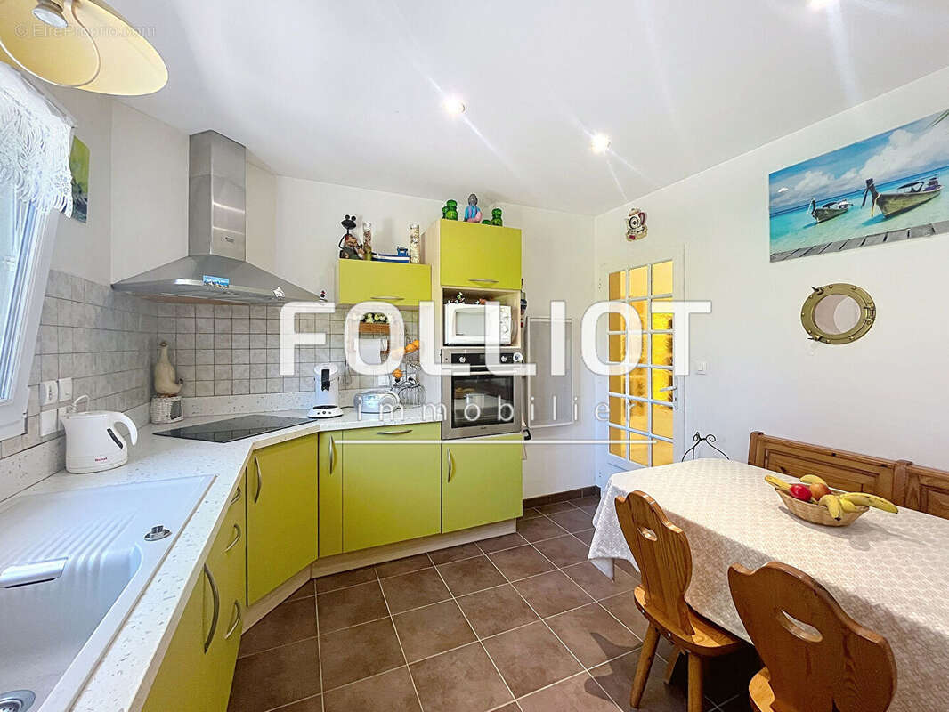 Maison à BRICQUEVILLE-SUR-MER