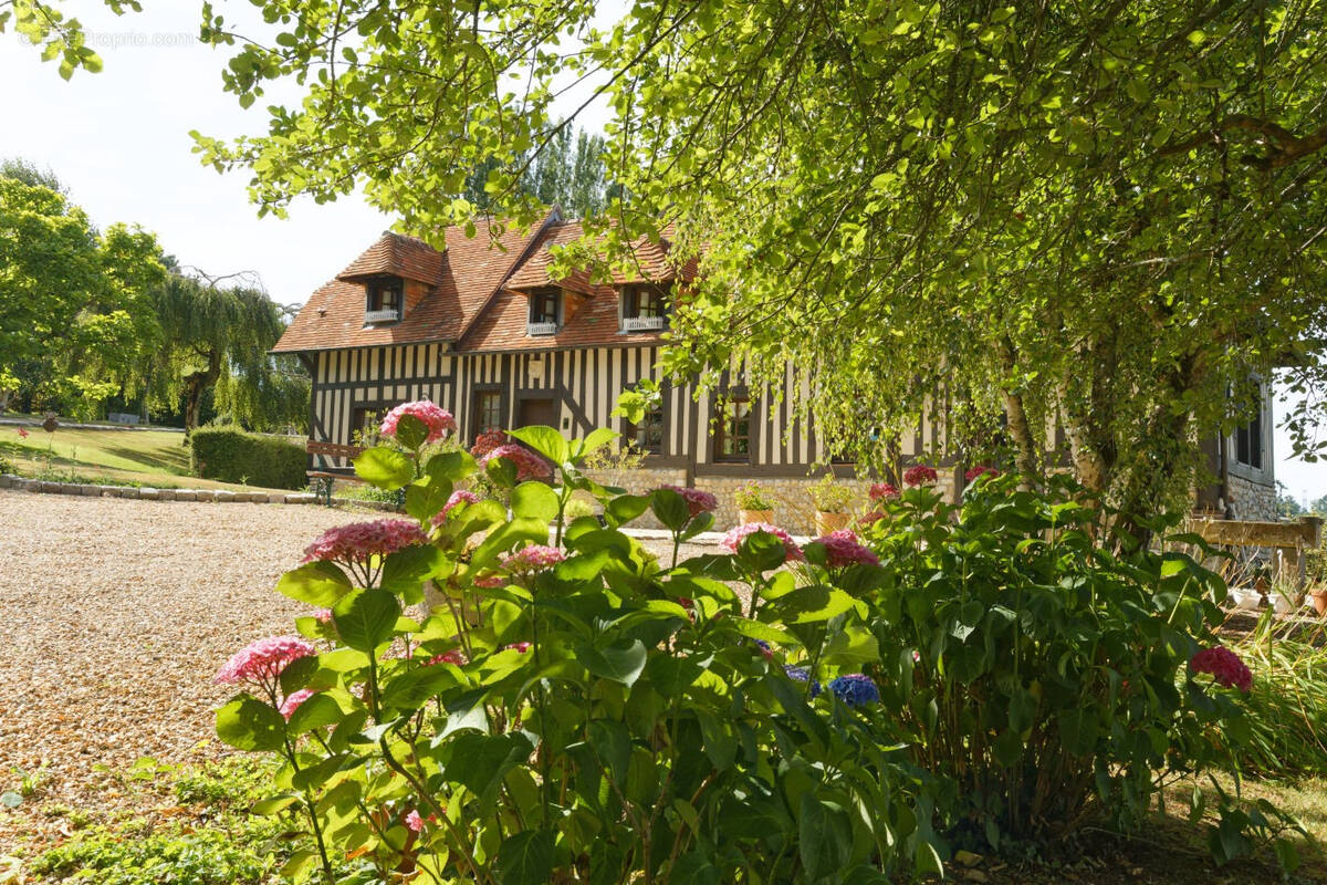 Maison à PONT-L'EVEQUE