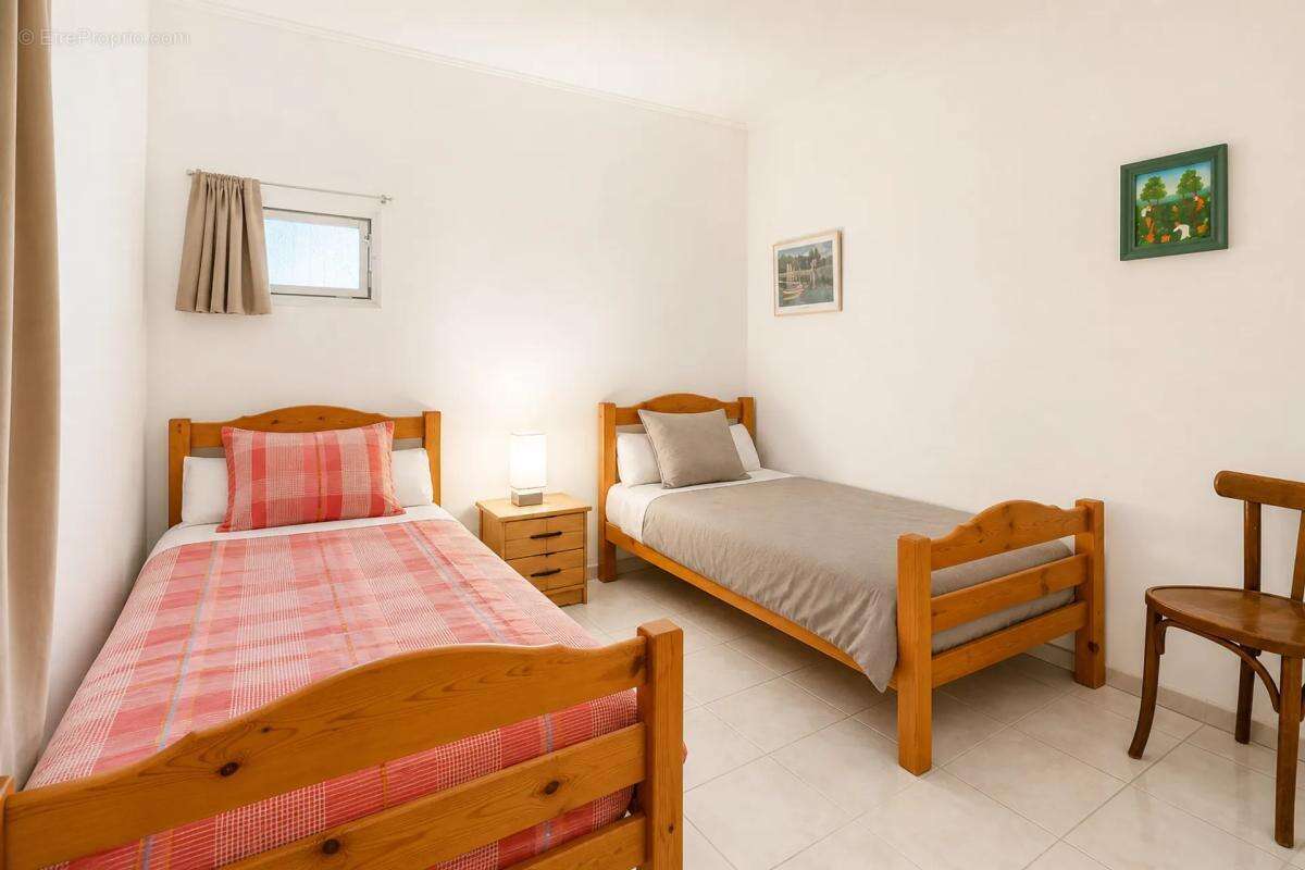 Maison familiale 6 pièces avec dépendance à Saint-Gilles - photo 14