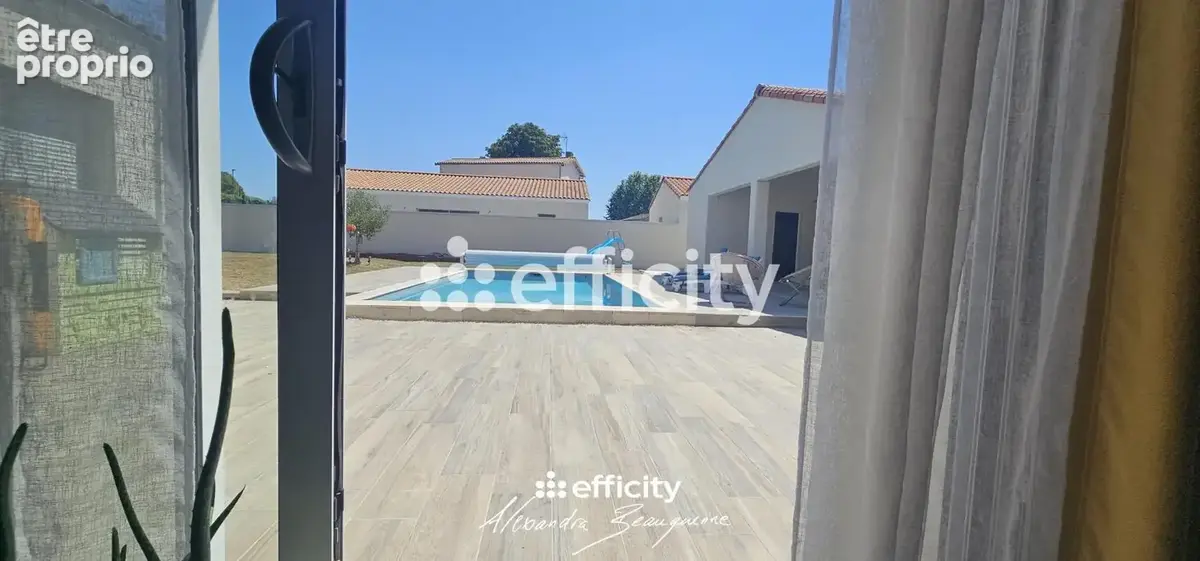 Maison 156 m² à Fors  - photo 9