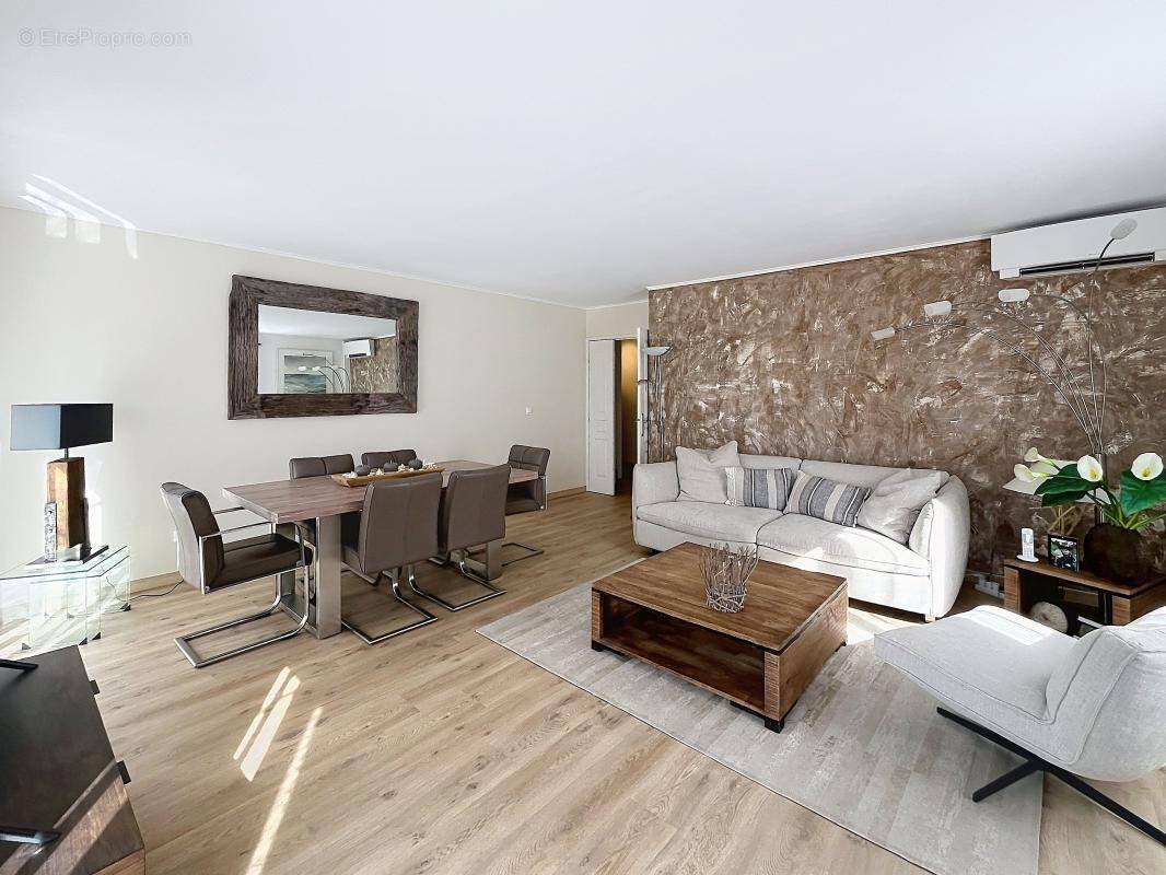 Appartement à SAINT-RAPHAEL