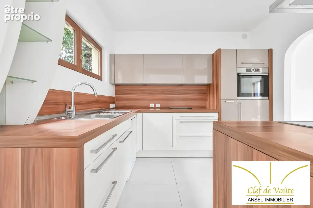 Maison 152 m² à La Celle-Saint-Cloud  - photo 7