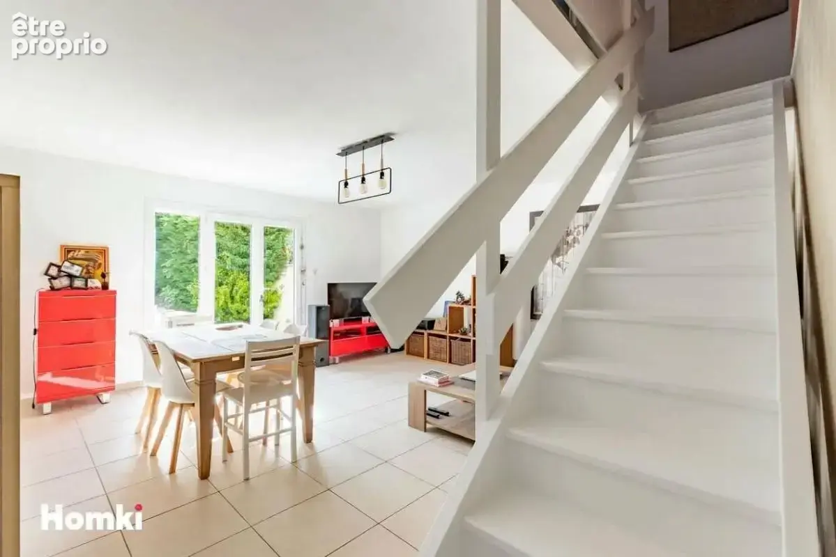 Maison/Villa T5 de 110 m² à Saint-Jean 31240 - photo 2
