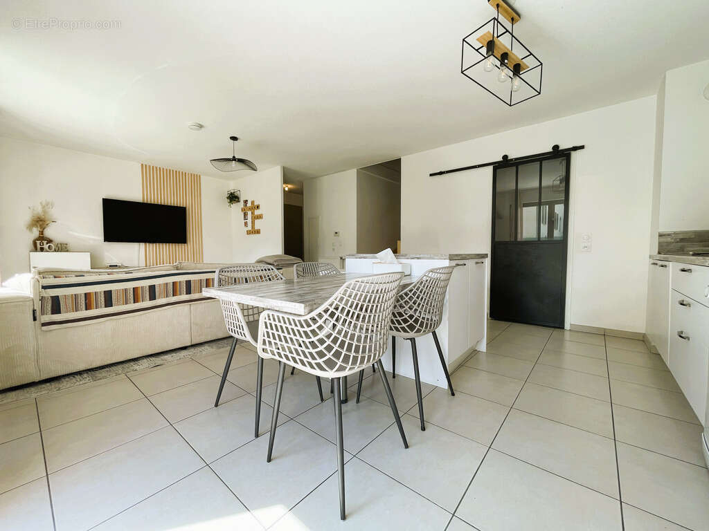 Maison à VEUREY-VOROIZE