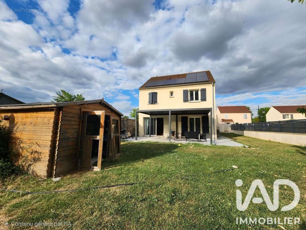 Maison 103 m² à Grisy-Suisnes  - photo 2