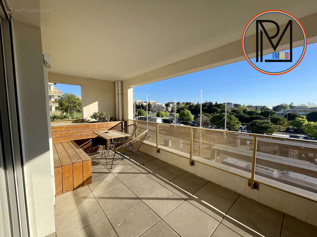 Une terrasse confortable de 14 m2, avec vue dégagée, exposée Est.  - Appartement à MONTPELLIER