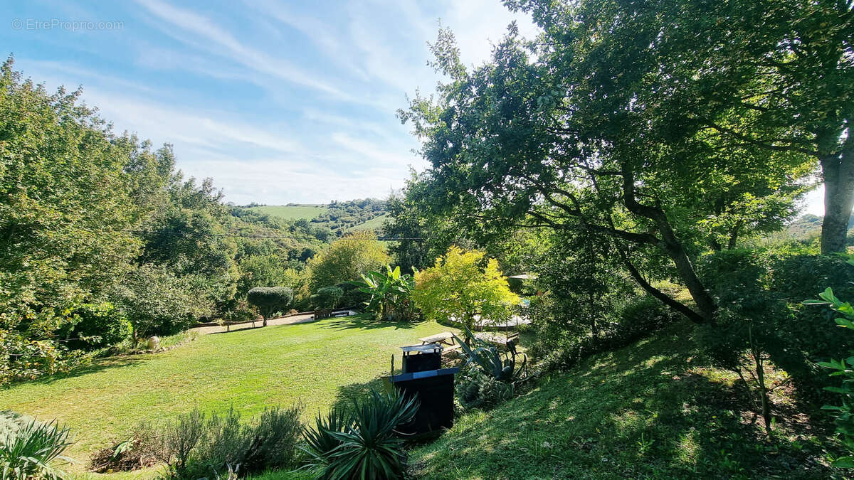 Maison à L&#039;ISLE-EN-DODON