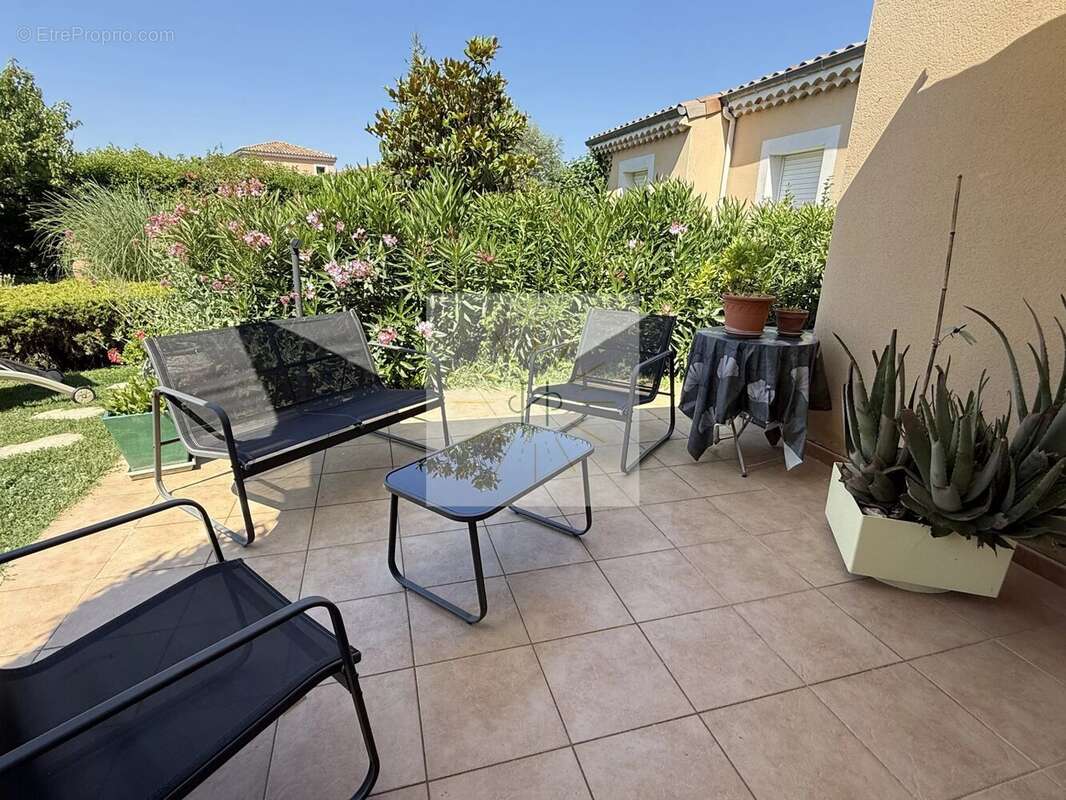 Maison à MONTELIMAR