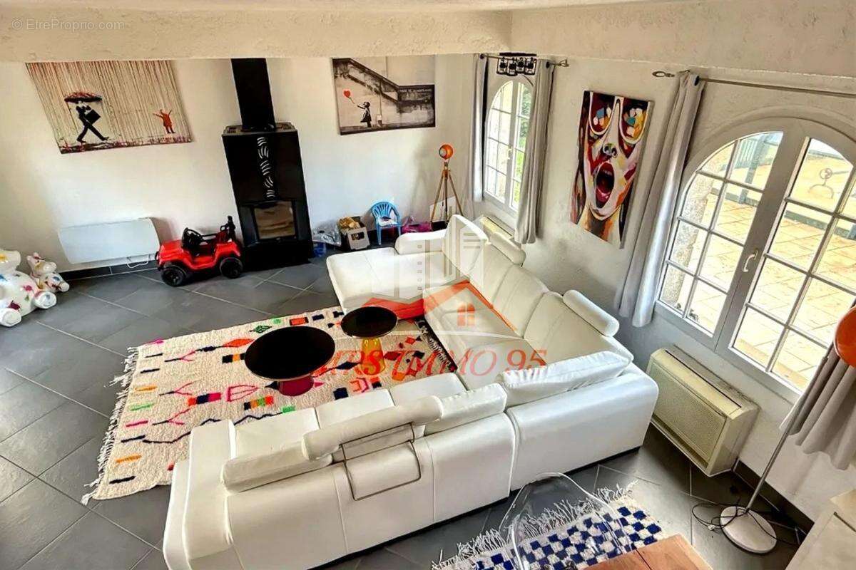 Maison à CROUY-EN-THELLE