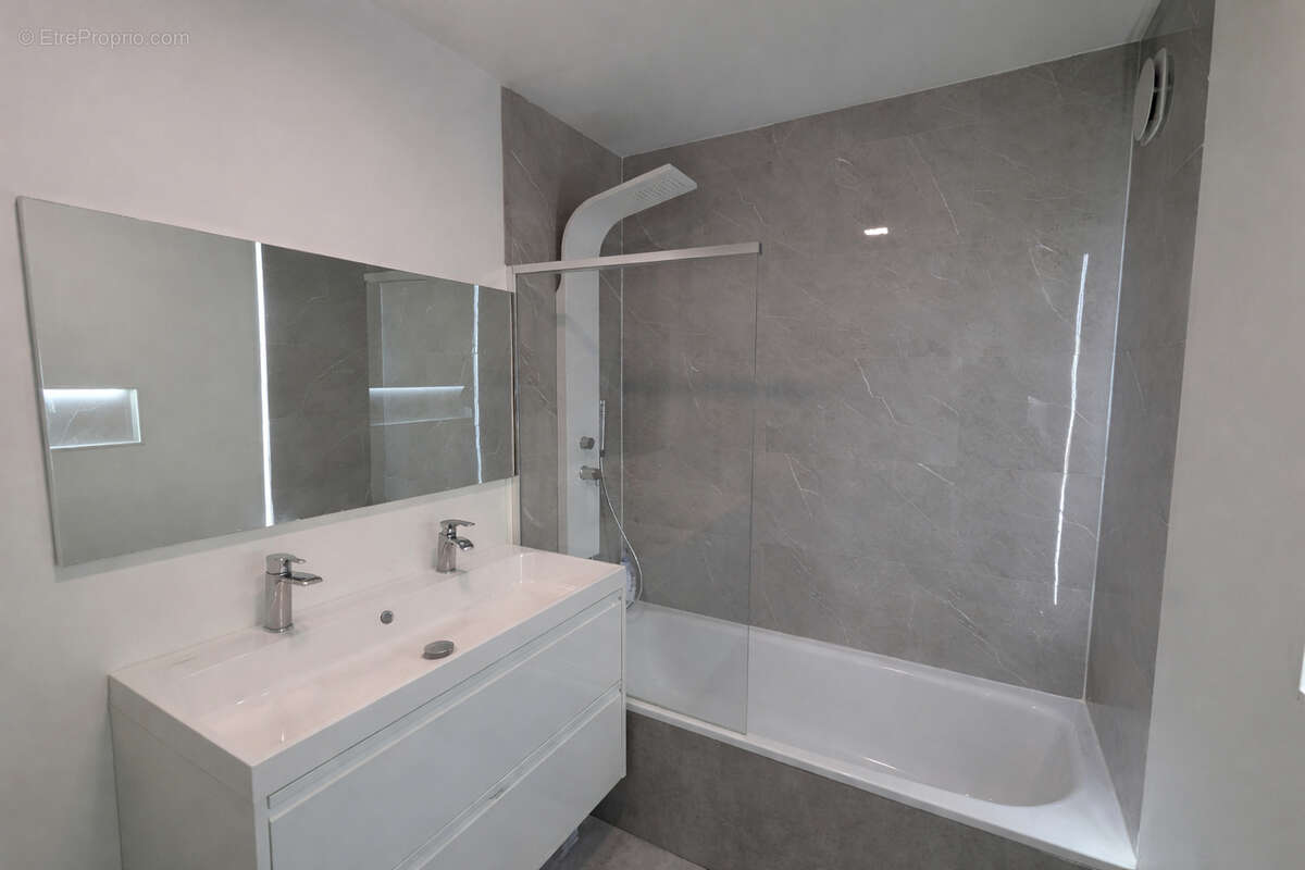 Appartement à MEYLAN