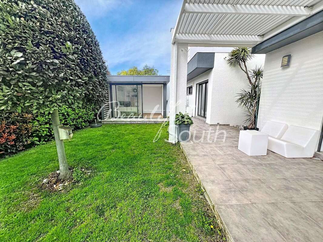 Maison à VILLENEUVE-DE-LA-RAHO