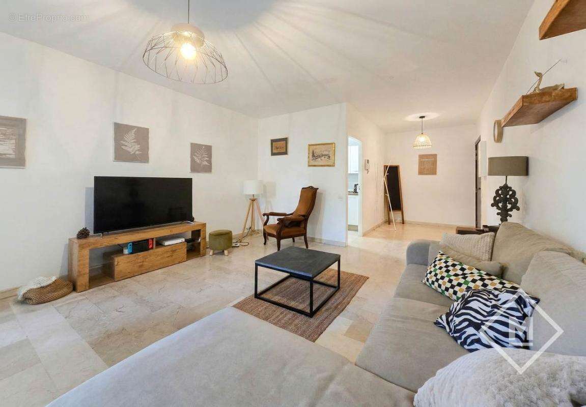 Appartement à MARSEILLE-8E