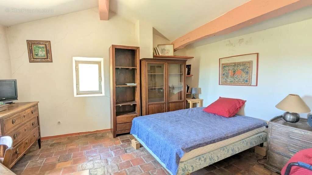 COTIGNAC Maison ancienne sur 4.862m² - photo 16