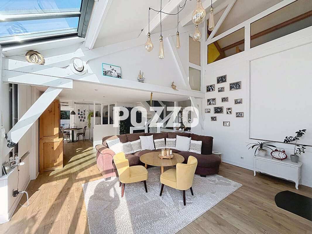 Baisse de prix - Maison proche Canisy -7 pièce(s) 162 m2 - 4 chambres -Piscine et garage double - photo 8