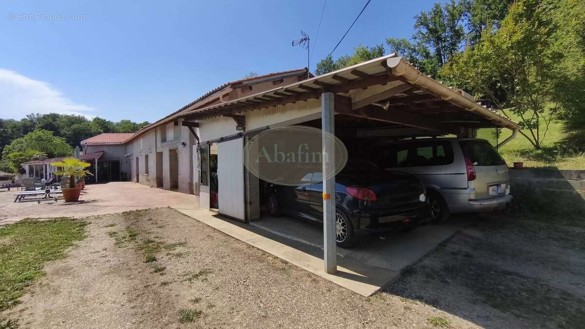 Maison à POINTIS-INARD