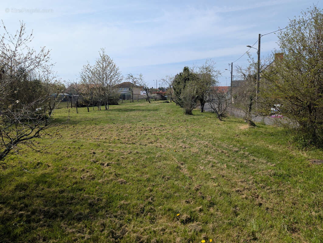 Terrain à LA CHATRE