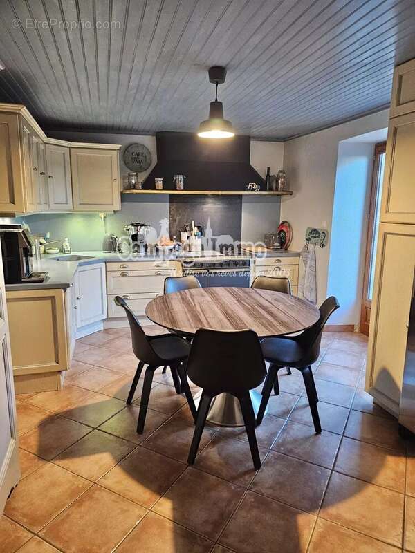 Maison à LONGESSAIGNE