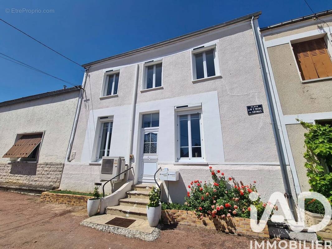 Photo 1 - Maison à BROMEILLES
