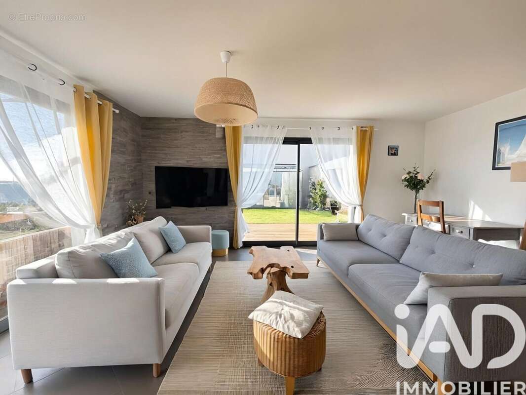 Maison 162 m² à La Jarrie  - photo 5