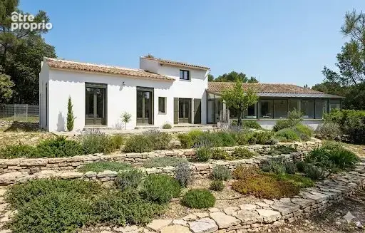 Maison 7 pièces 208 m² à vendre à Nimes (30900) - photo 2