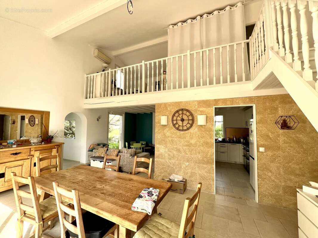 Maison à POURRIERES