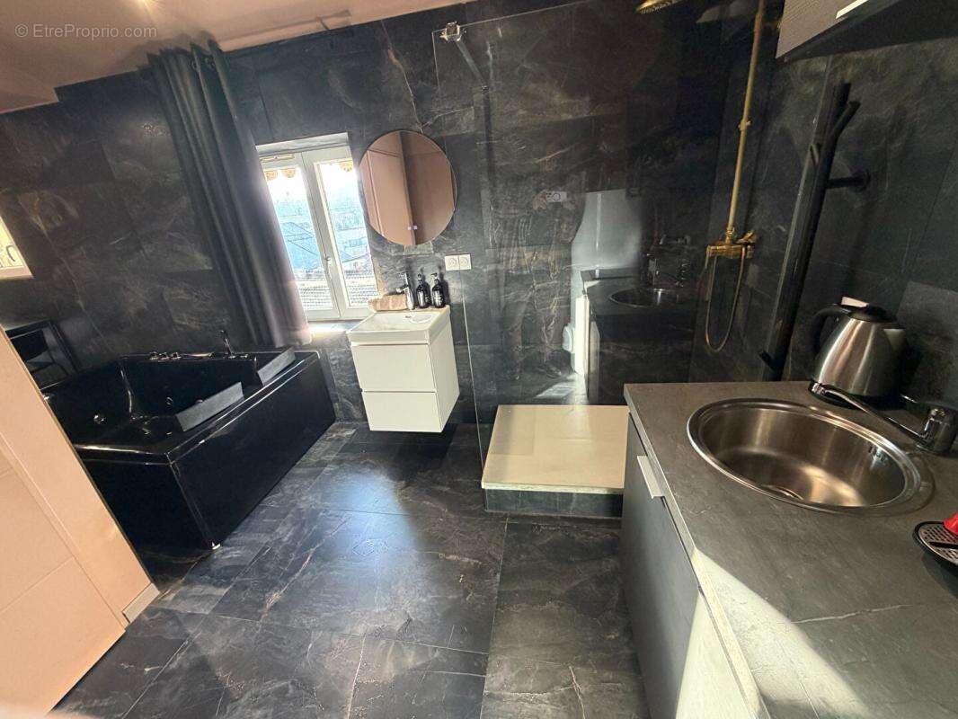 Appartement à LYON-9E