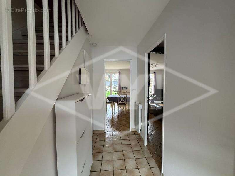 Maison à COMBS-LA-VILLE