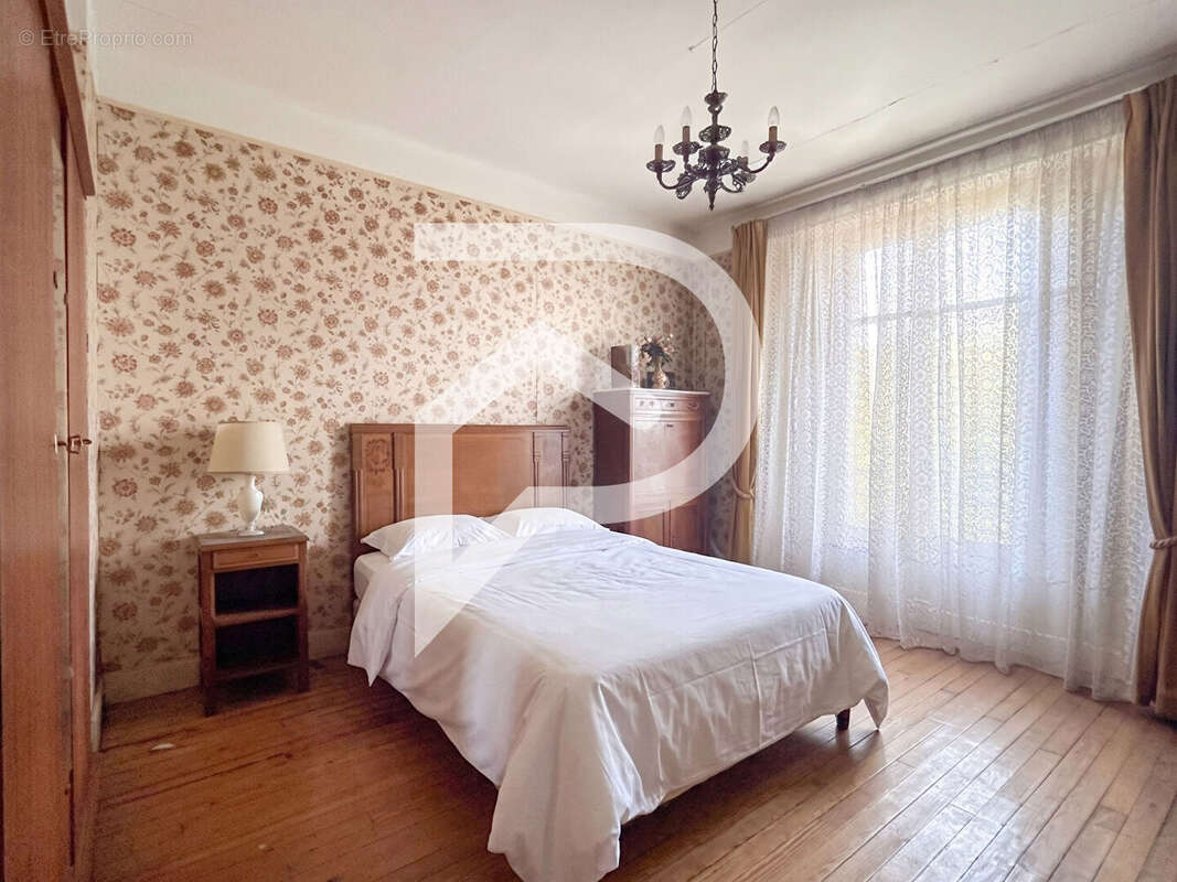 Maison à LACAUNE