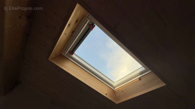 170 m2 - Grand potentiel - Toiture neuve - 10 couchages - photo 5