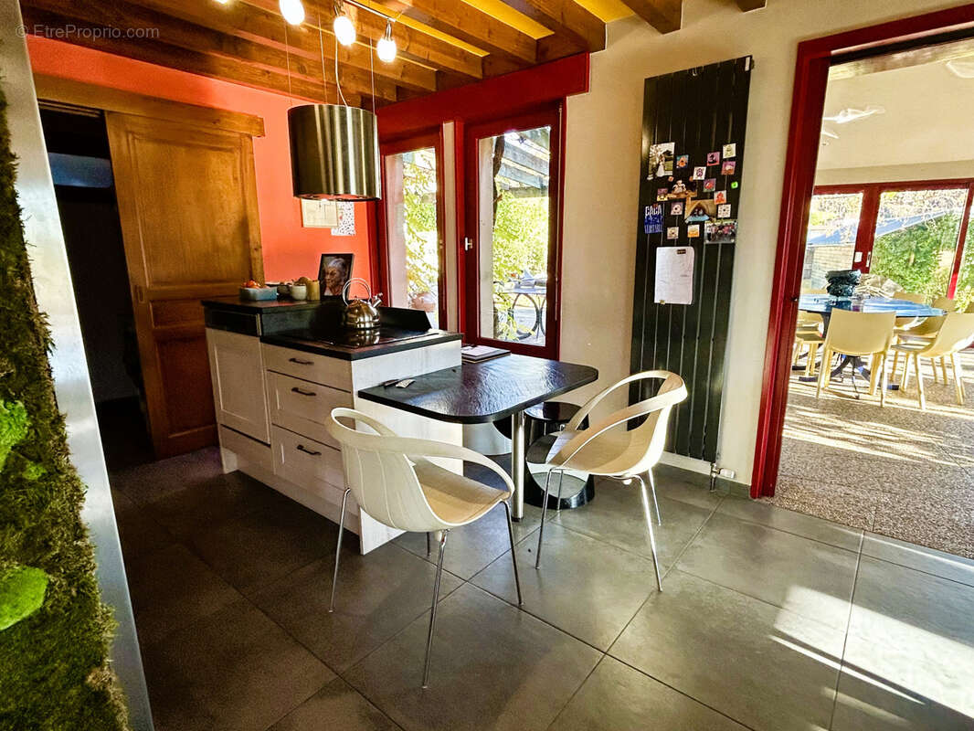 Maison à AMPLEPUIS