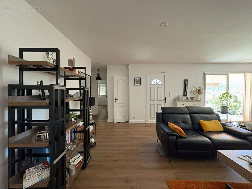 Maison à SAINT-MARTIN-DE-VALGALGUES