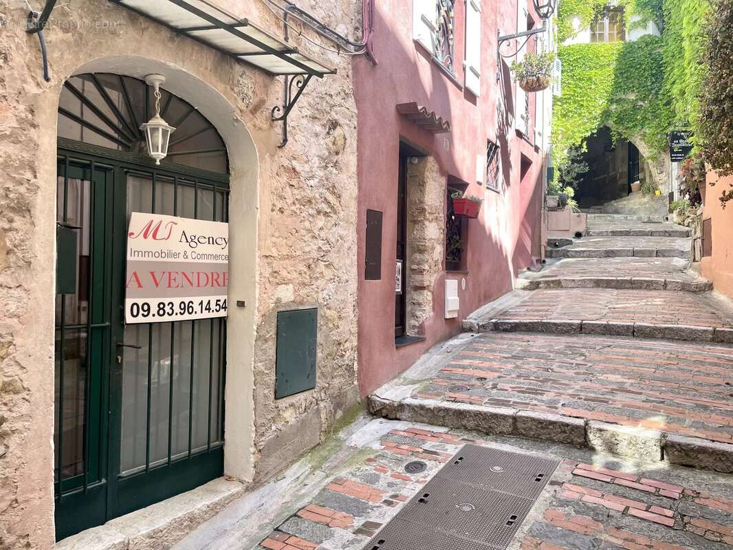 Appartement à ROQUEBRUNE-CAP-MARTIN