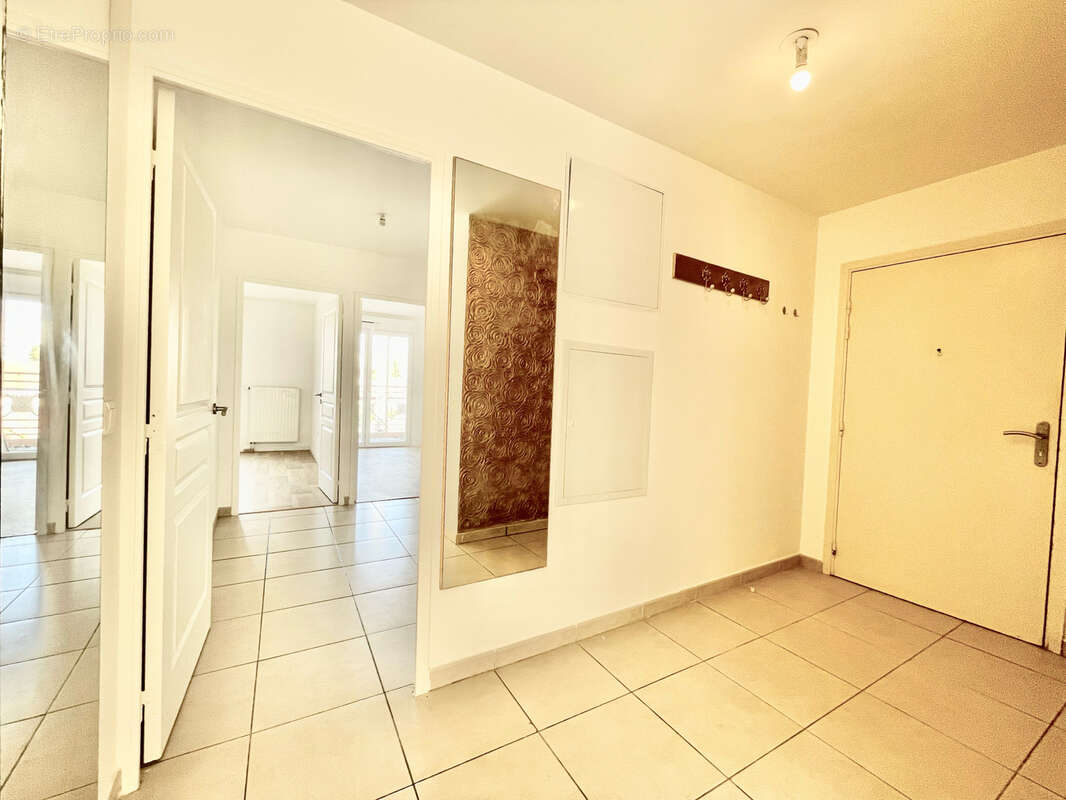 Appartement à LE CANNET