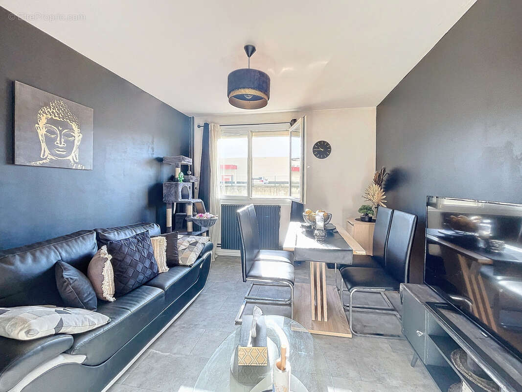 Appartement à LA RICAMARIE