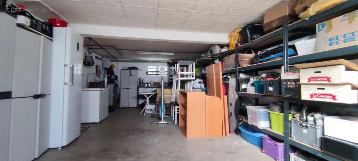 Maison à LES CLAYES-SOUS-BOIS