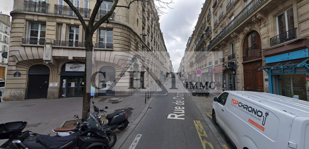 Local commercial 57m2 A vendre Rue Chabrol - photo 2
