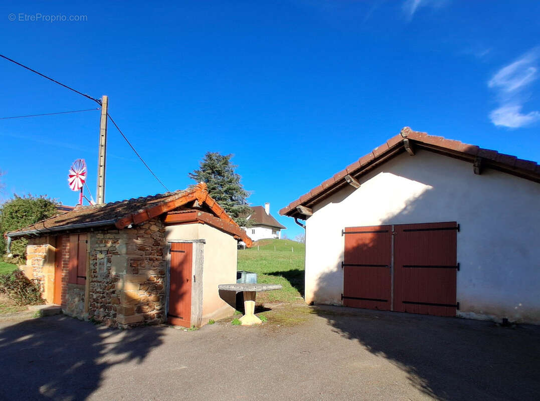Maison à FLEURY-LA-MONTAGNE