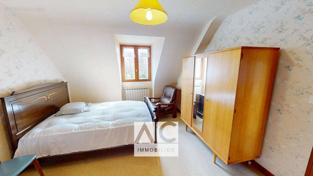 Maison à PLOUNEVEZ-QUINTIN