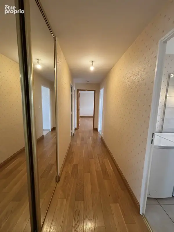 Rare sur le secteur   superbes volumes, balcon et garage ! - photo 4
