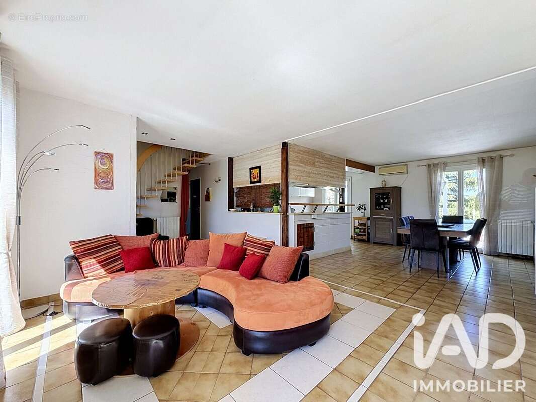 Maison 136 m² à Rezonville  - photo 3