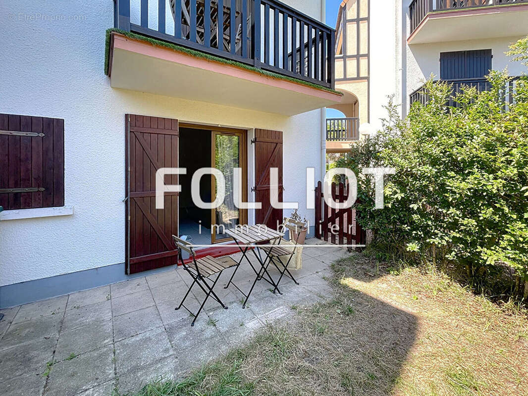 Appartement à VARAVILLE